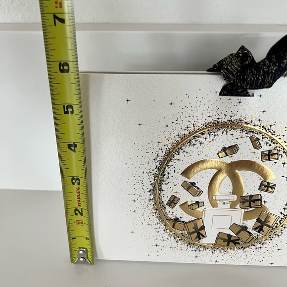 CHANEL BEAUTY LIMITED EDITION ENVELOPE GIFT BAG⭐️ - Picture 3 of 7